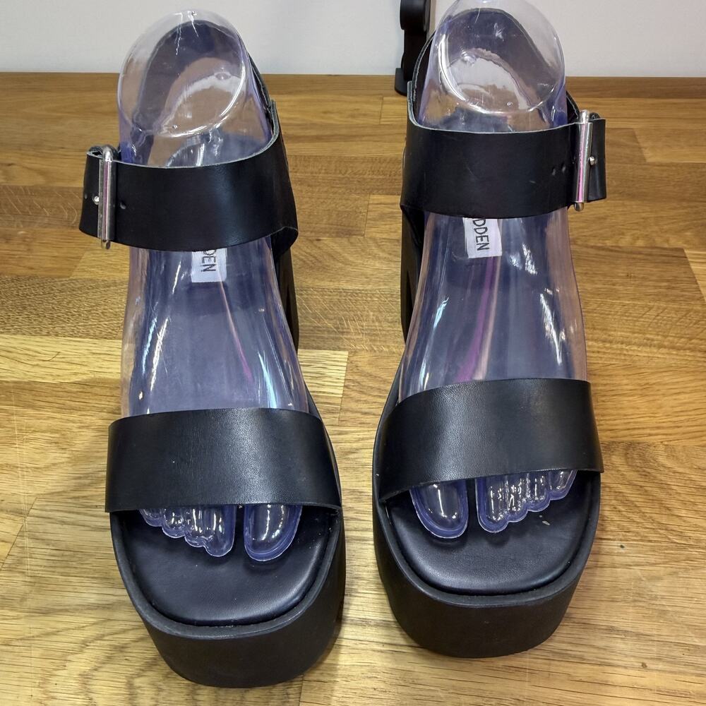 Steve Madden Black Platform Chunky Heel Sandals, size 7 - Picture 3 of 10